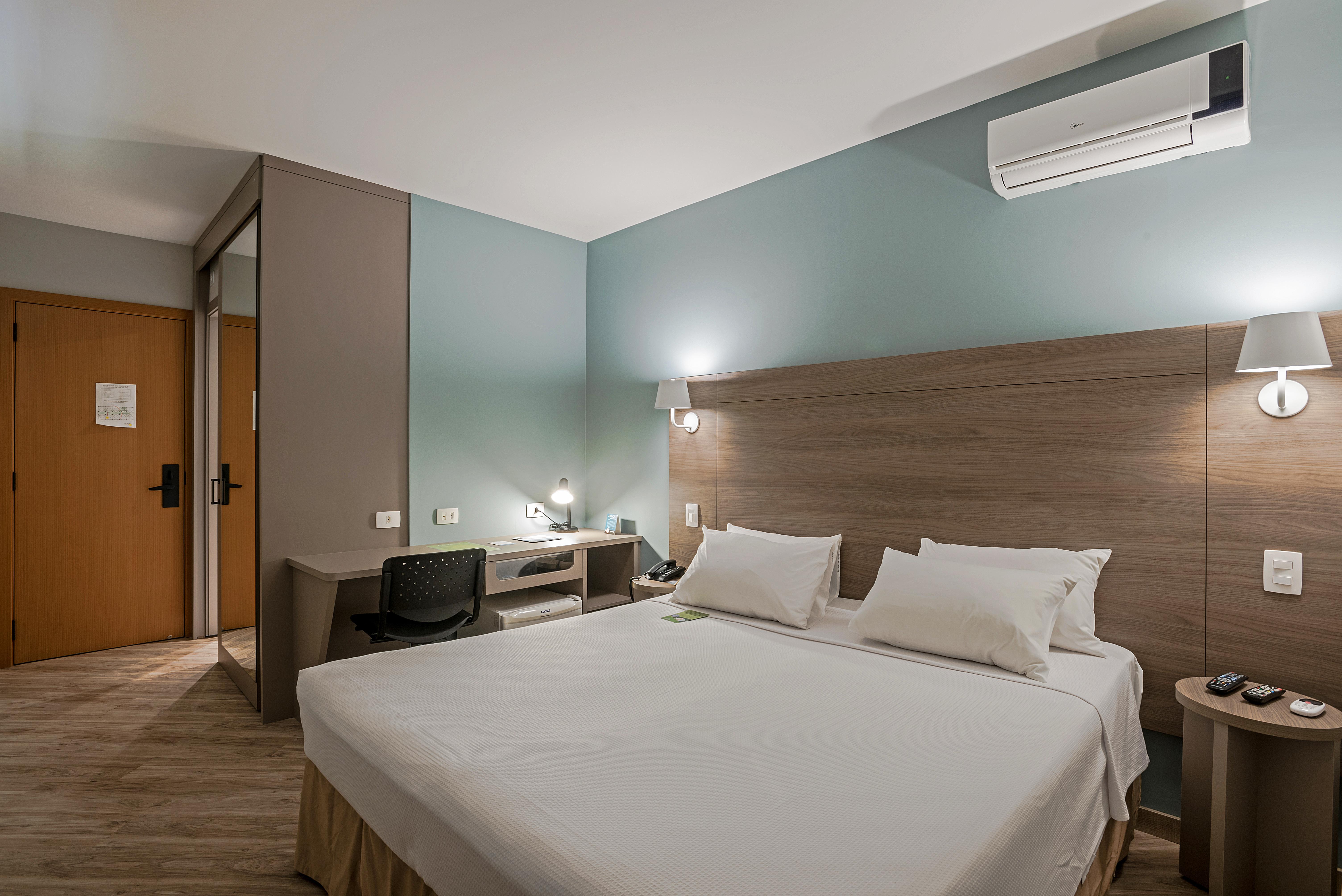 Slim Curitiba Alto Da XV Hotel ภายนอก รูปภาพ