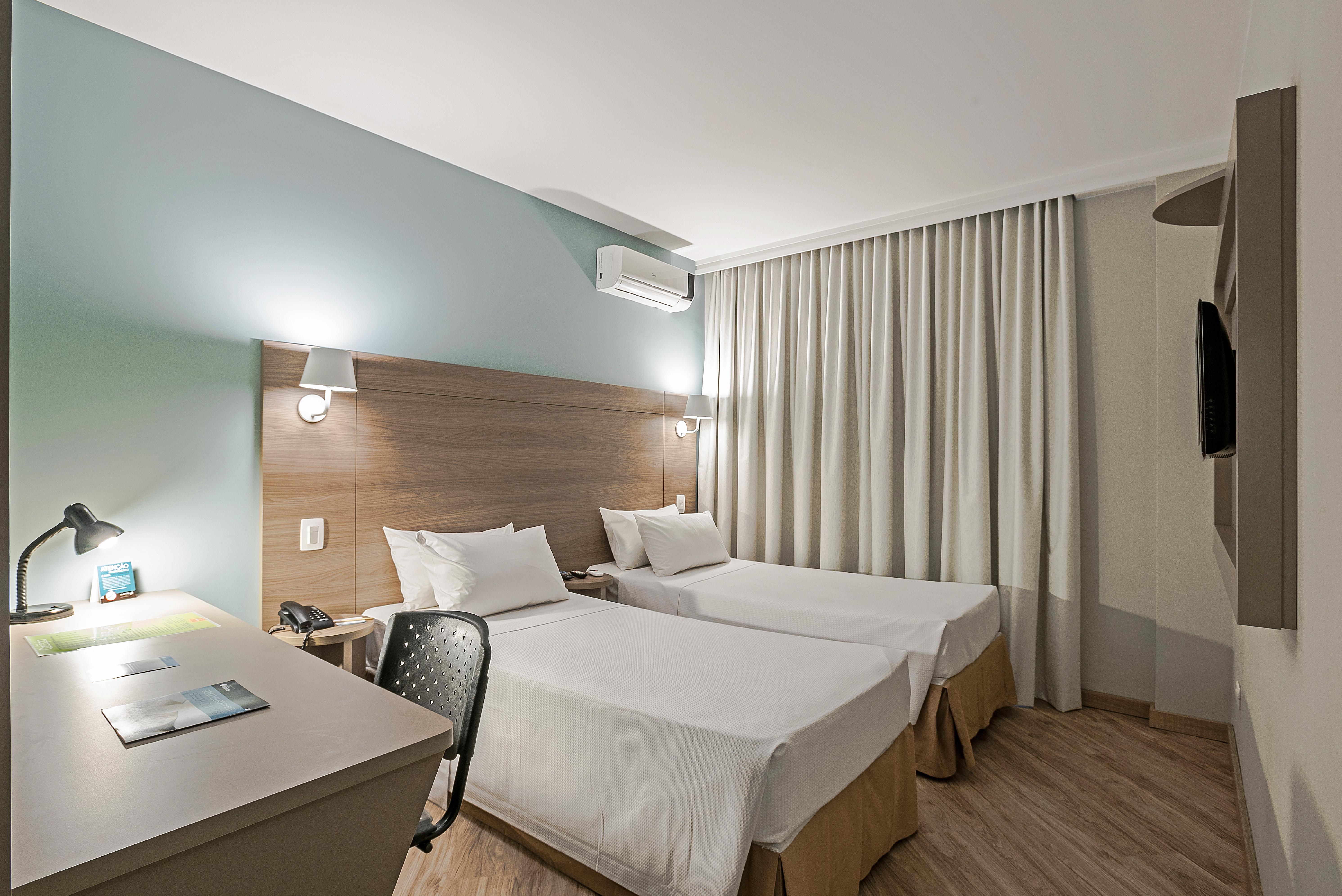 Slim Curitiba Alto Da XV Hotel ภายนอก รูปภาพ