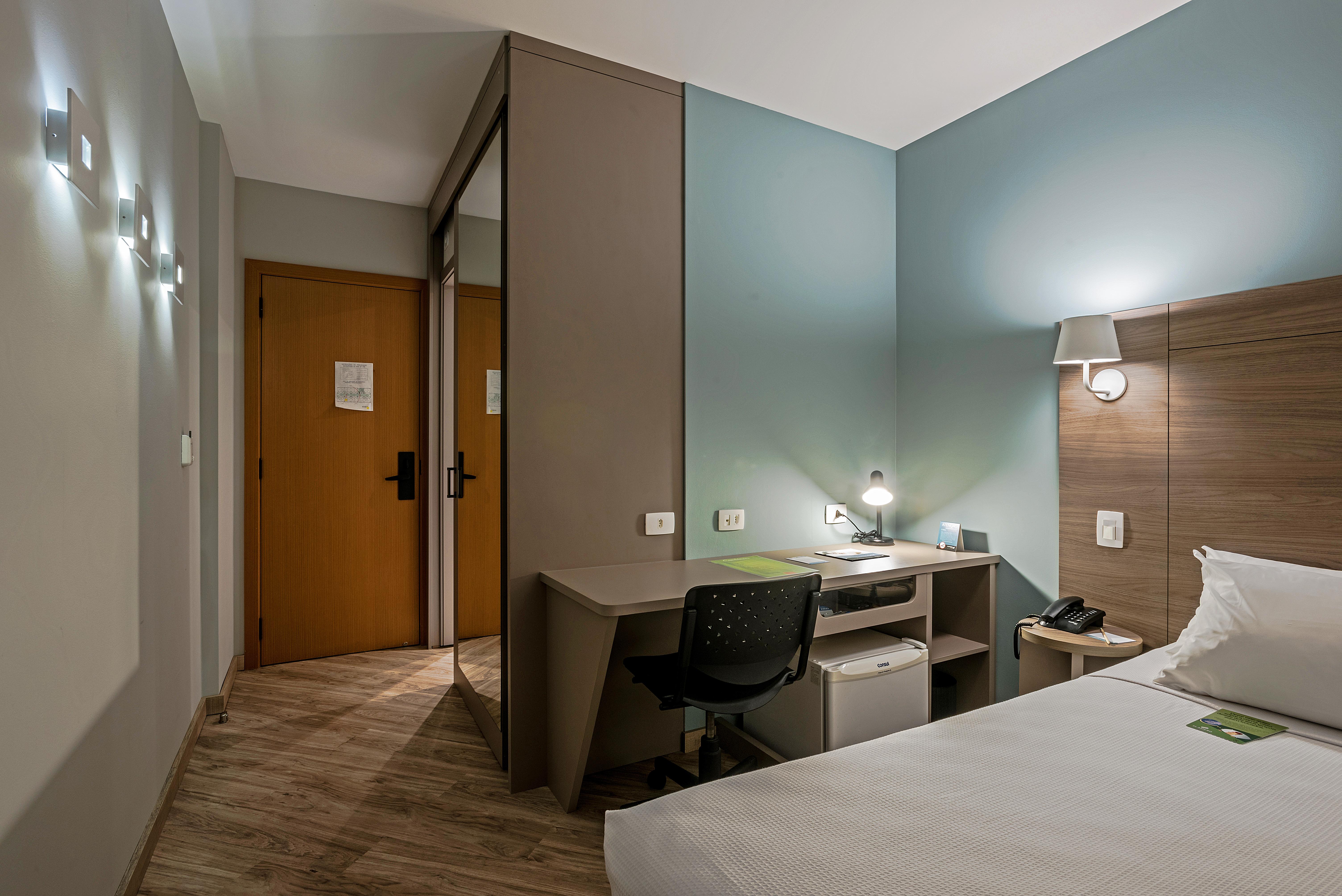 Slim Curitiba Alto Da XV Hotel ภายนอก รูปภาพ