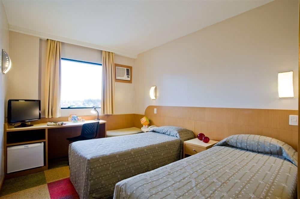 Slim Curitiba Alto Da XV Hotel ภายนอก รูปภาพ