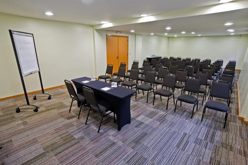 Slim Curitiba Alto Da XV Hotel ภายนอก รูปภาพ